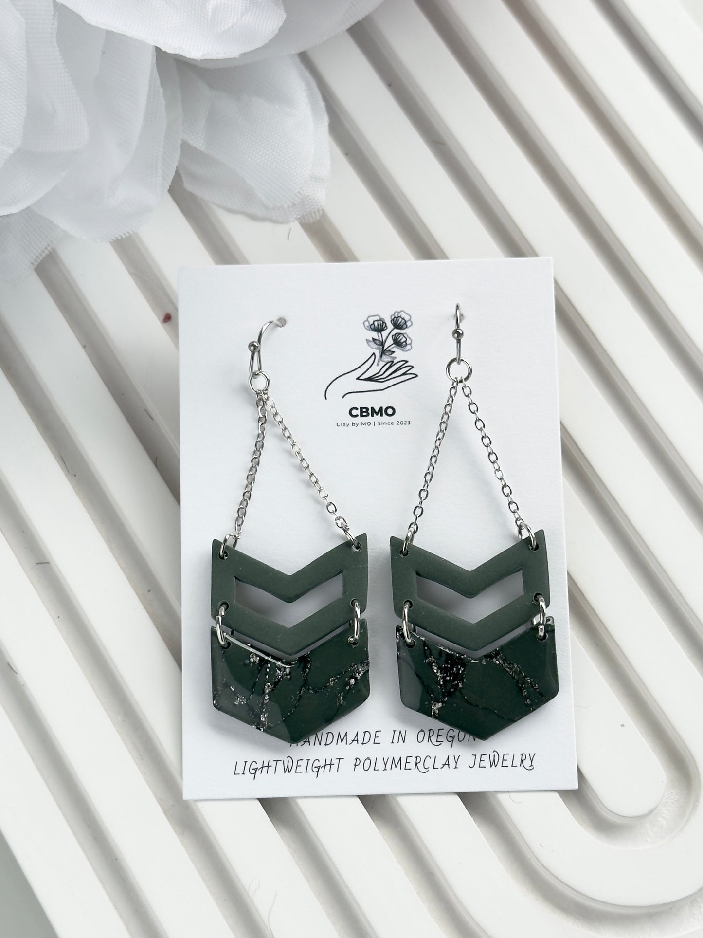 The Daphne Dangles